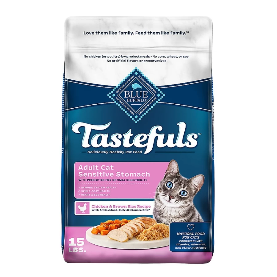 PetSmart Blue Buffalo Tastefuls Natural Adult Dry Cat Food, Chicken Recipe, High-Protein Kibble for Cats