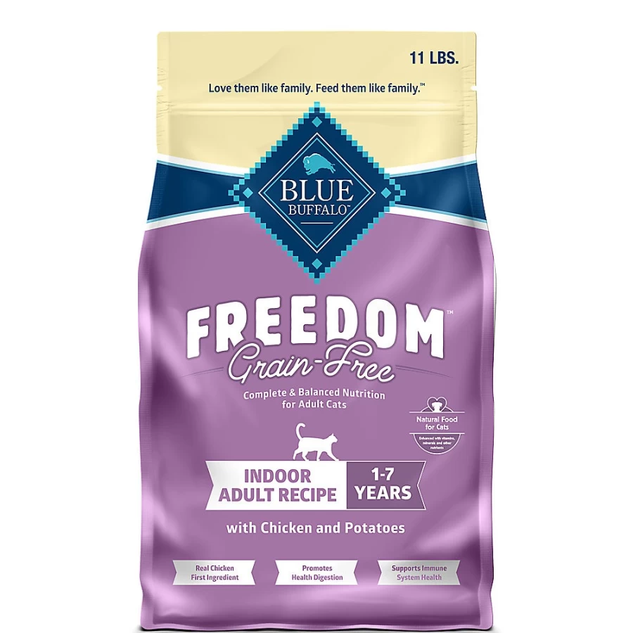 PetSmart Blue Buffalo Freedom Grain-Free Dry Cat Food - All Life Stages, Chicken Recipe, Natural Ingredients