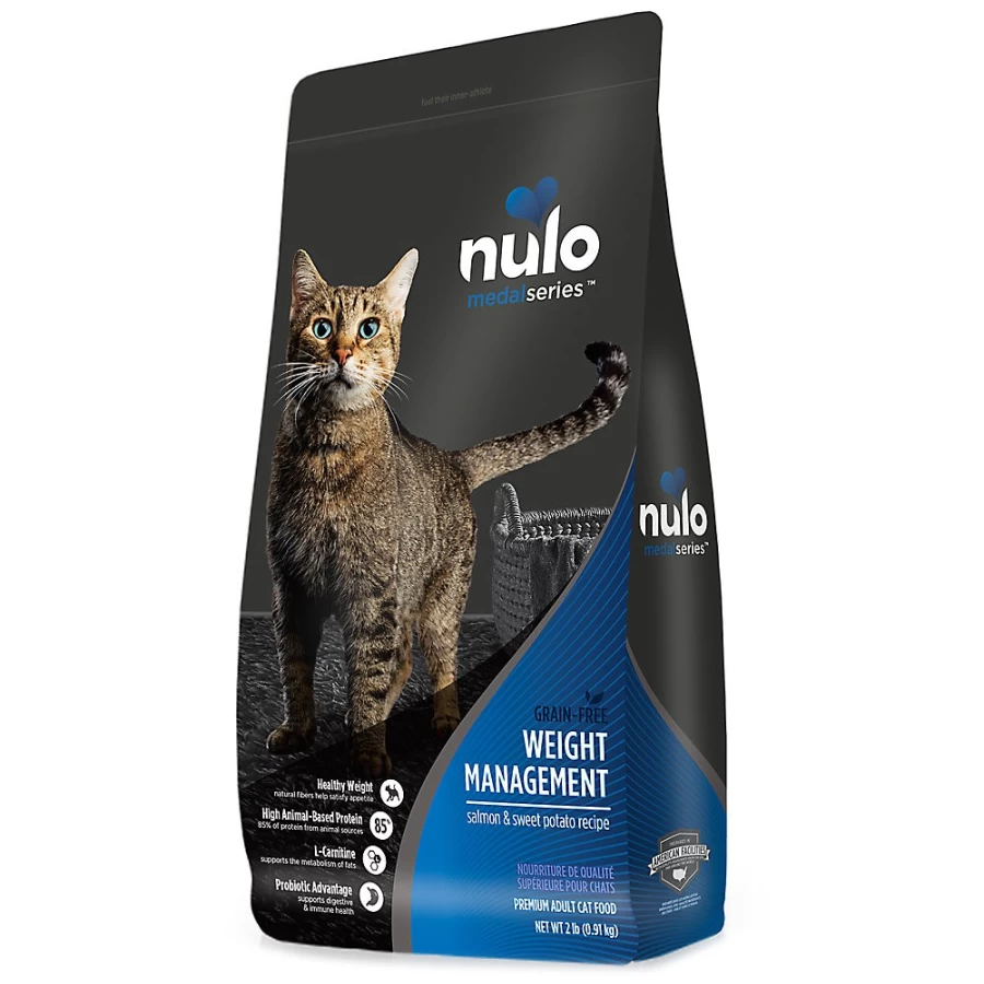 "Nulo MedalSeries Healthy Weight Salmon Dry Cat Food for Adults - PetSmart"