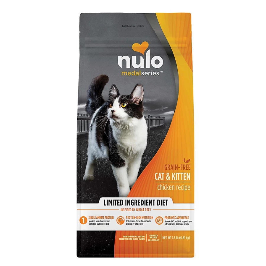 PetSmart Nulo MedalSeries All Life Stages Dry Cat Food - High Protein Chicken Recipe for Adult & Senior Cats