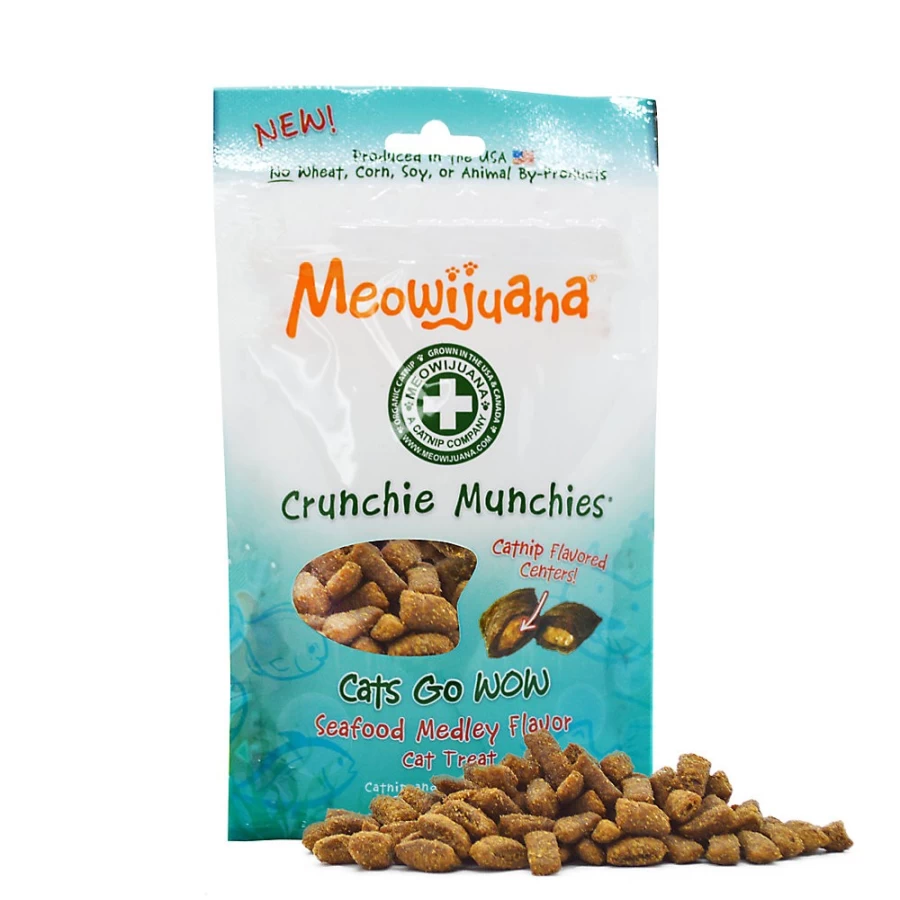 "PetSmart Meowijuana Crunchie Munchies - Irresistible Cat Treats for Your Feline"