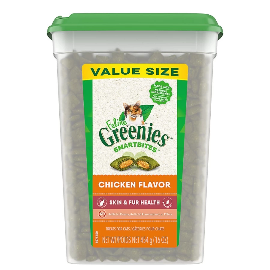 PetSmart Feline Greenies SmartBites Cat Treats for Skin & Fur Health - Chicken Flavor Adult Cat Snacks