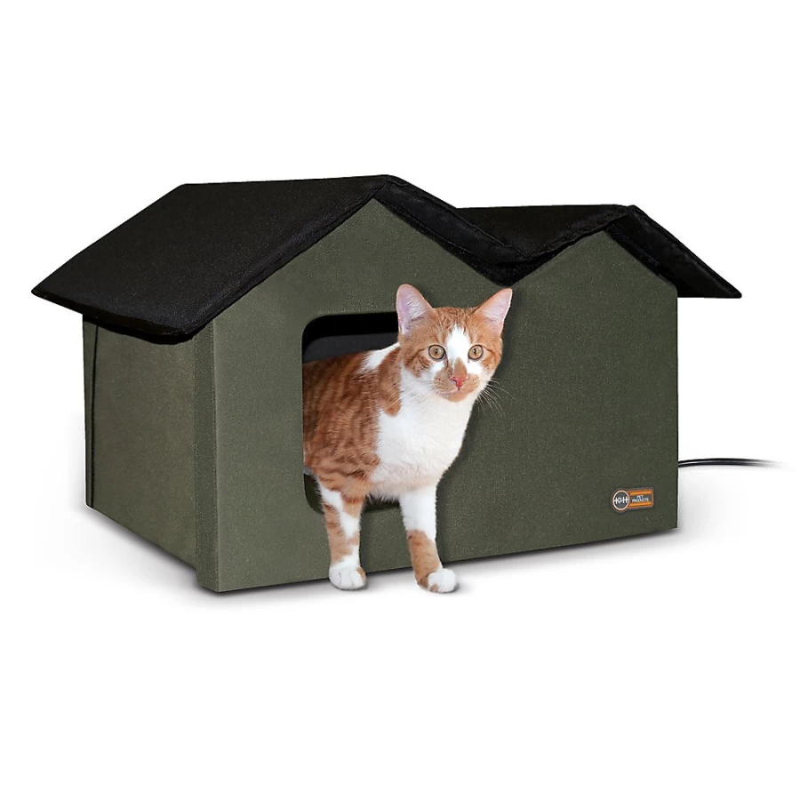 PetSmart Extra-Wide Heated Outdoor Kitty House for Cats – Weatherproof Warm Shelter